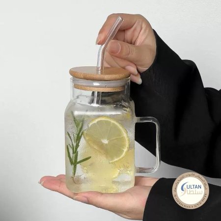 كاسة  زجاج ايس كفي مع قشة